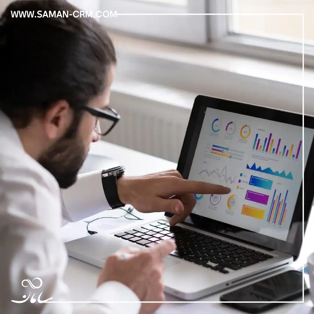 اهمیت استفاده از نرم‌افزارهای مدیریتی برای بهبود عملکرد کافه